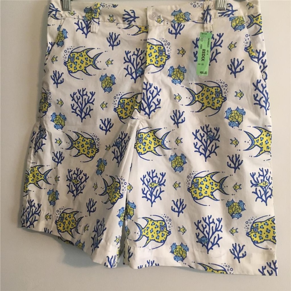 GOVANGO White-Blue Yellow Fish & Coral Shorts
